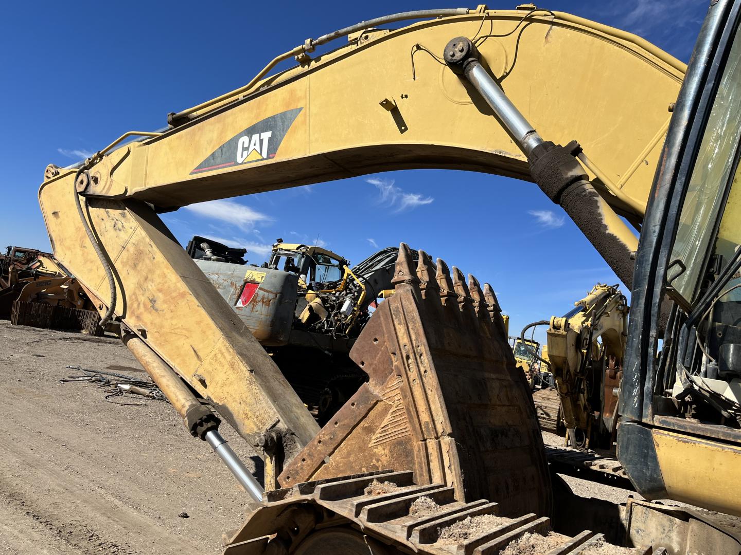 ./imagenes/INVOICE/2019/17511/EXCAVADORA 330C PARA PARTES (43).JPG